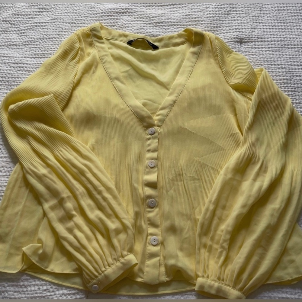 Light Yellow Women’s Blouse from Zara
